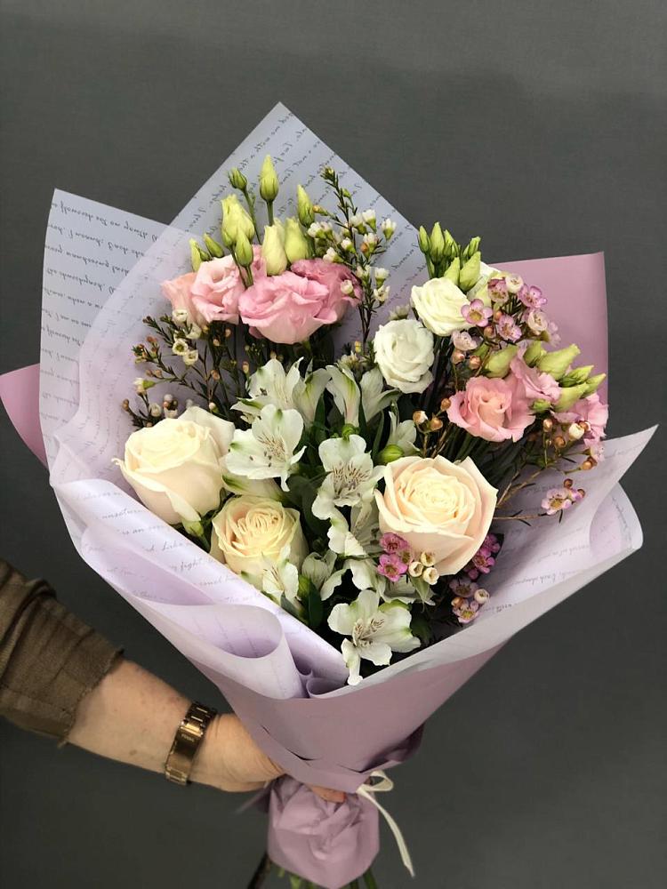 Букет цветов из: Альстромерии, Розы и Лизиантусы в Троицкой Республики Ингушетия