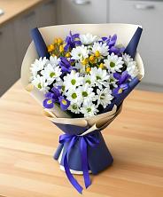 Букет цветов из:  Розы, Ирисы и Хризантемы в Троицкой Республики Ингушетия